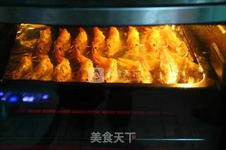 健康营养的蒜蓉烤大虾的做法步骤:4