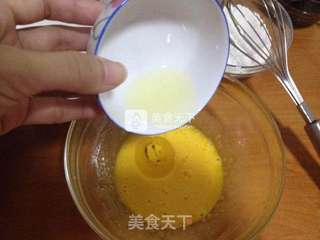 橙香戚风蛋糕的做法步骤:4