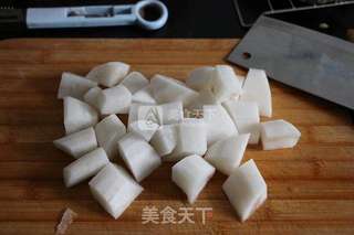 酸萝卜老鸭汤的做法步骤:2