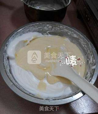 【肉松蛋糕卷】有肉的咸蛋糕嚼着就是香的做法步骤:5