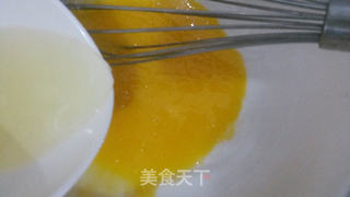 火龙果戚风蛋糕的做法步骤:5