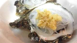 五彩蒜蓉生蚝的做法步骤:7