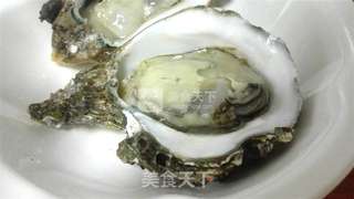 五彩蒜蓉生蚝的做法步骤:2