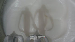 火龙果戚风蛋糕的做法步骤:9