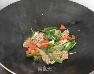 辣椒蒜苗炒猪腰的做法步骤:9