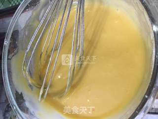 蓝莓戚风蛋糕卷的做法步骤:5