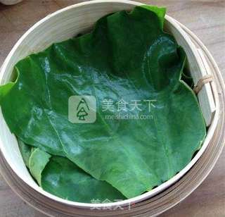 荷叶米粉蒸排骨的做法步骤:11
