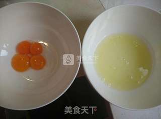 天鹅戚风蛋糕的做法步骤:2