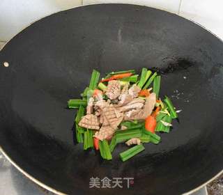 辣椒蒜苗炒猪腰的做法步骤:8