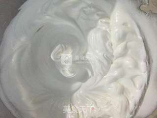 蓝莓戚风蛋糕卷的做法步骤:8