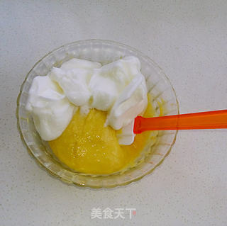 适合烘焙新手的基础戚风的做法步骤:12