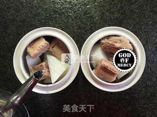养颜瘦身的白萝卜排骨汤的做法步骤:7