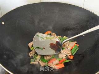 辣椒蒜苗炒猪腰的做法步骤:10
