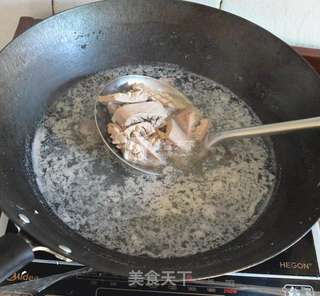 辣椒蒜苗炒猪腰的做法步骤:4