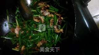 鱿鱼须炒韭菜的做法步骤:13