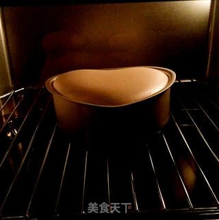 适合烘焙新手的基础戚风的做法步骤:24