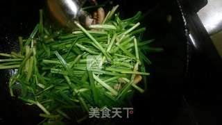鱿鱼须炒韭菜的做法步骤:12