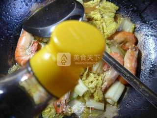 咖喱大头虾娃娃菜的做法步骤:8