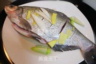 清蒸武昌鱼的做法步骤:4