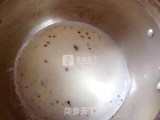 香草戚风蛋糕的做法步骤:2