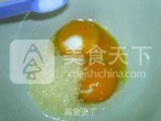 西红柿戚风蛋糕的做法步骤:2