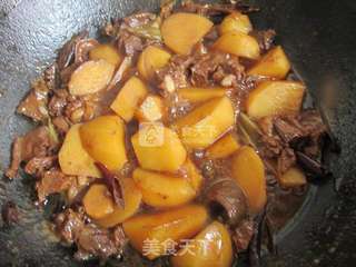牛肉烧土豆的做法步骤:6