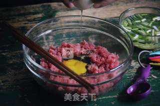 白菜牛肉包的做法步骤:4