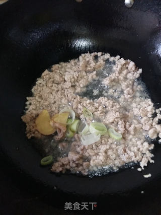 肉末毛豆的做法步骤:3