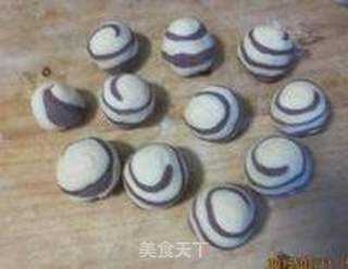 陀螺豆沙包的做法步骤:7