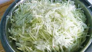 美味的葫芦水饺的做法步骤:2