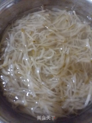 肉炒疙瘩豆的做法步骤:5