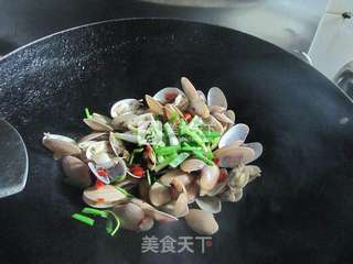 姜葱炒花甲的做法步骤:5