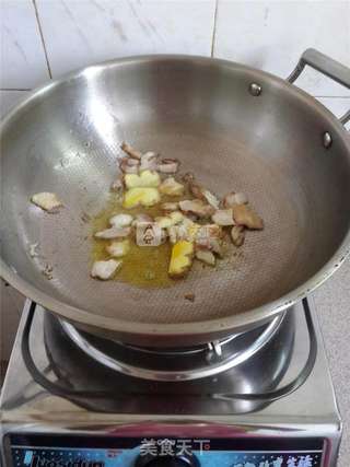 芹菜红椒炒肉片的做法步骤:4