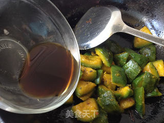 油焖小南瓜的做法步骤:7