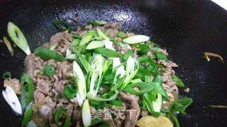 葱爆羊肉的做法步骤:6