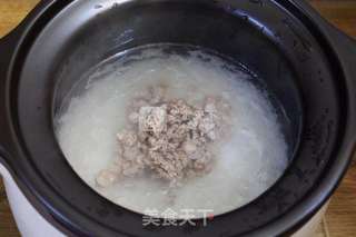 皮蛋瘦肉粥的做法步骤:5