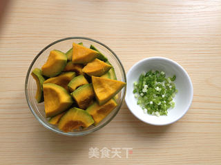 油焖小南瓜的做法步骤:2