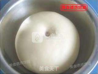 毛毛虫苹果酱面包的做法步骤:3