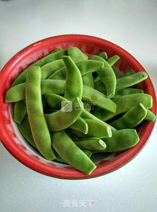 红烧肉炖豆角面瓜的做法步骤:2