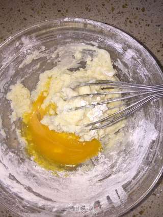 蜜红豆戚风蛋糕卷的做法步骤:4