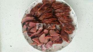 广式腊肠煲仔饭的做法步骤:2