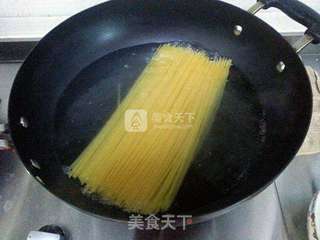 奶香牛油果酱鸡肉意面的做法步骤:7