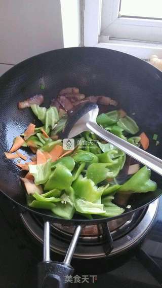 风味腊肉小炒的做法步骤:9
