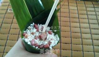 红豆香肠粽子的做法步骤:8