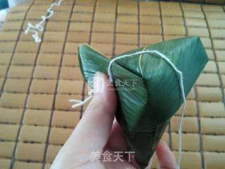 红豆香肠粽子的做法步骤:11