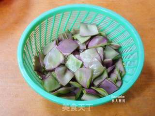眉豆炒肉的做法步骤:2