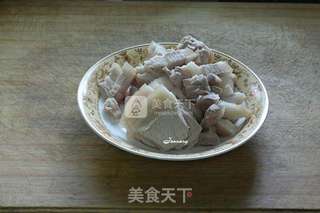 猪肉炖粉条的做法步骤:2