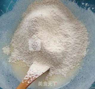 酸奶双色戚风蛋糕的做法步骤:4