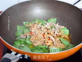 眉豆炒肉的做法步骤:5