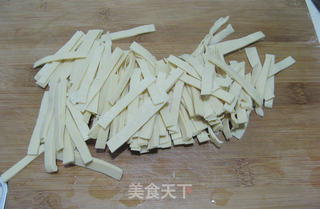 韭菜炒豆皮的做法步骤:4